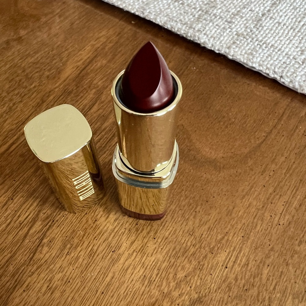 Milani lipstick